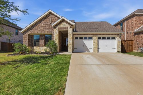 10624 Copeland Ln, Fort Worth, TX, 76126-1870 | Card Image