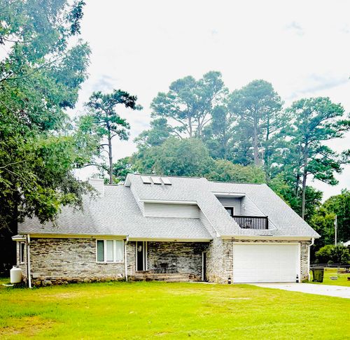 521 16th Ave N, Surfside Beach, SC, 29575-4333 | Card Image