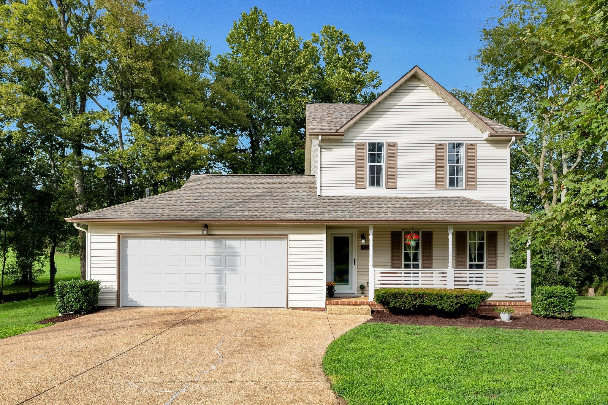 Bradford Cir, Columbia, TN 38401