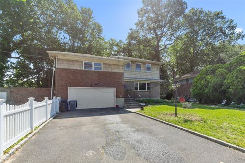 28 Brookdale Rd, Glen Cove, NY, 11542-1604 | Card Image