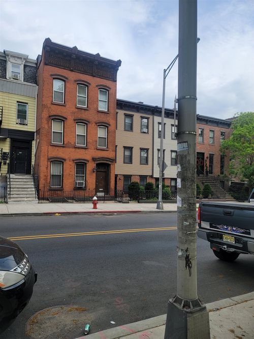 774 Grand St, Jersey City, NJ, 07304-2814 | Card Image