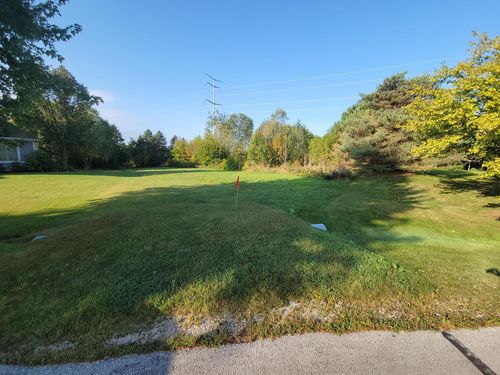 lt10-11223 N Westwood Circle, Mequon, WI, 53097 | Card Image