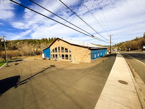 839 S Canyon Blvd, John Day, OR, 97845-1056 | Card Image