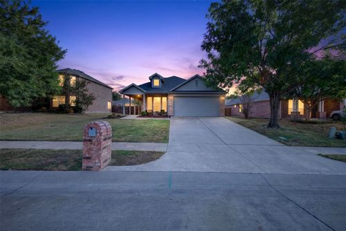122 Coyote Run, Waxahachie, TX, 75165-8771 | Card Image