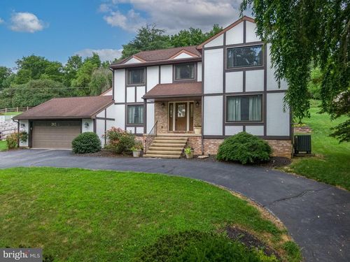 1841 Lincoln Ave, WYOMISSING, PA, 19610-2601 | Card Image