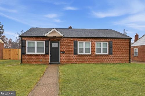 215 Sykes Rd, NEW CASTLE, DE, 19720-1813 | Card Image