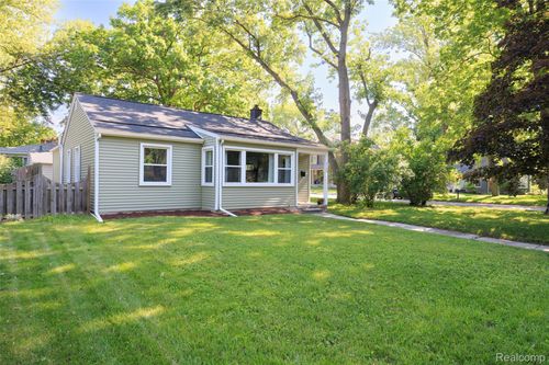 4124 Catalpa Dr, Berkley, MI, 48072-1045 | Card Image