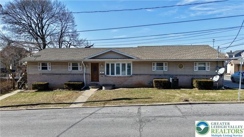 side-1-302 Cypress St, CATASAUQUA, PA, 18032-2758 | Card Image