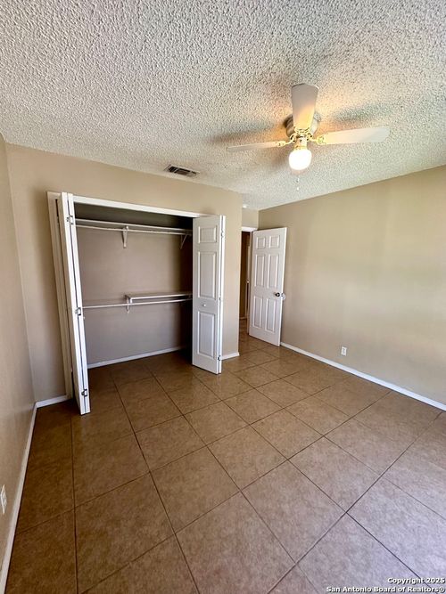 10531 Starcrest Dr, San Antonio, TX, 78217-2875 | Card Image