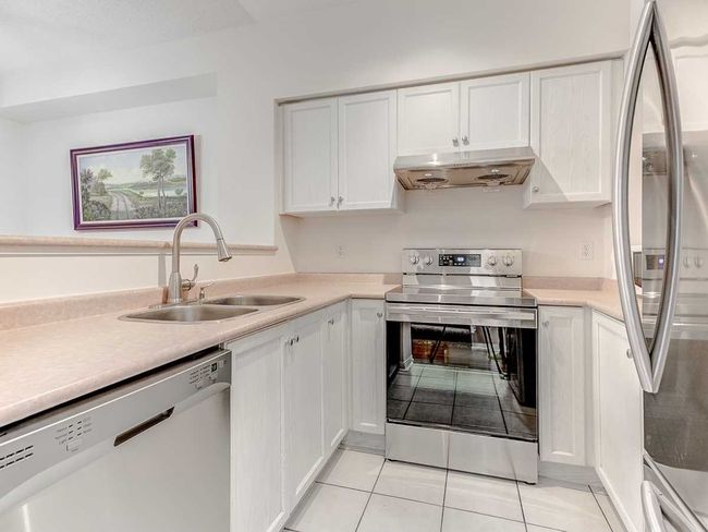 UNIT-8 - 4 Cox Blvd, Condo with 3 bedrooms, 3 bathrooms and 2 parking in Markham ON | Image 4
