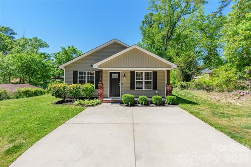 379 Maiden Ln Sw, Concord, NC, 28025-5576 | Card Image