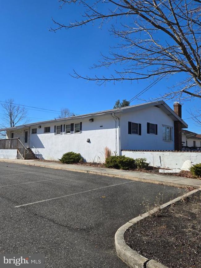 321 E Broad St, Home with 0 bedrooms, 0 bathrooms and null parking in GIBBSTOWN NJ | Image 4