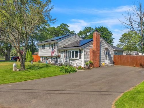 6 Pinecrest Dr, Plainville, CT, 06062-3251 | Card Image