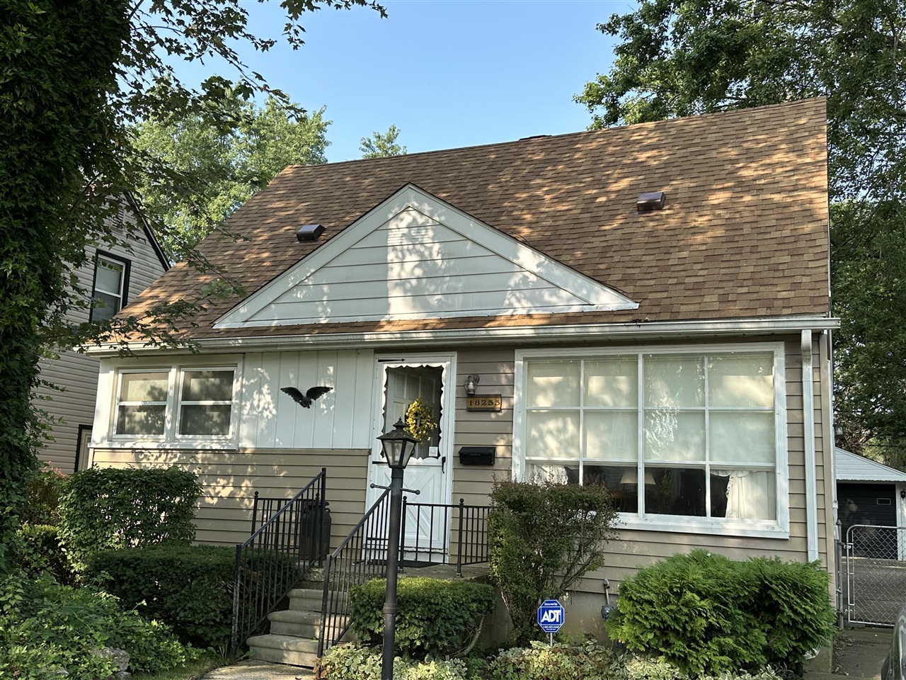 Gaylord , Redford, MI 48240