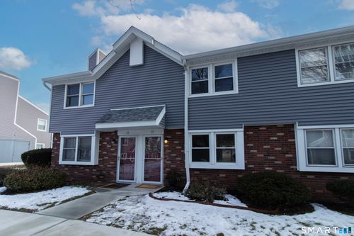 e50-211 E Main St, Branford, CT, 06405-3130 | Card Image