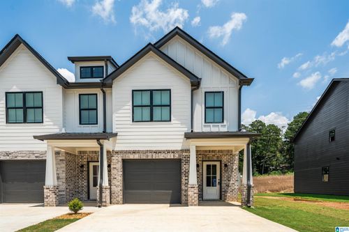 30-221 Village Pkwy, HELENA, AL, 35080-4028 | Card Image