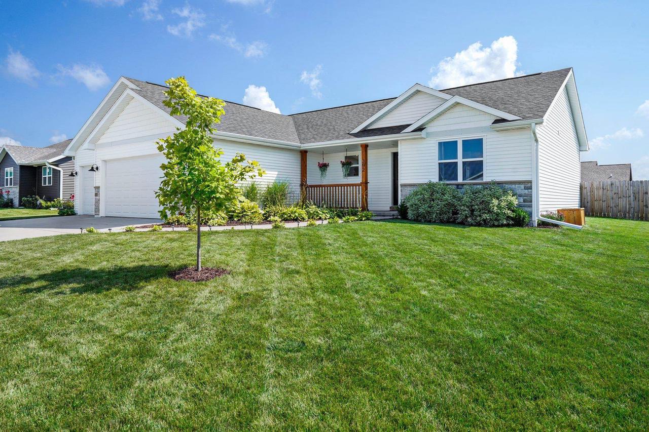 Hickory St, Evansville, WI 53536