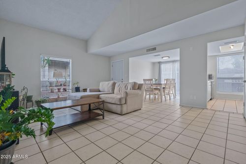 15407 N 2nd St, Phoenix, AZ, 85022-3044 | Card Image