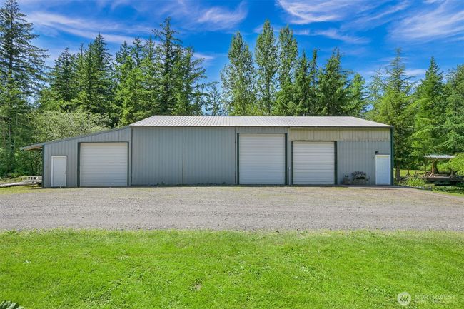 2046 E Smith Rd, House other with 3 bedrooms, 4 bathrooms and 5 parking in Bellingham WA | Image 30