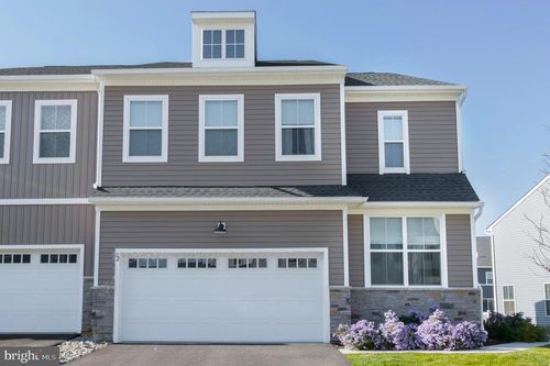 22 Ladbroke Dr, EXTON, PA, 19341-2464 | Card Image