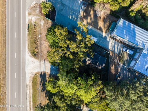 20748 Us Highway 17, Hampstead, NC, 28443-3114 | Card Image