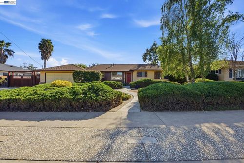 38149 Glenmoor Dr., Fremont, CA, 94536-6704 | Card Image