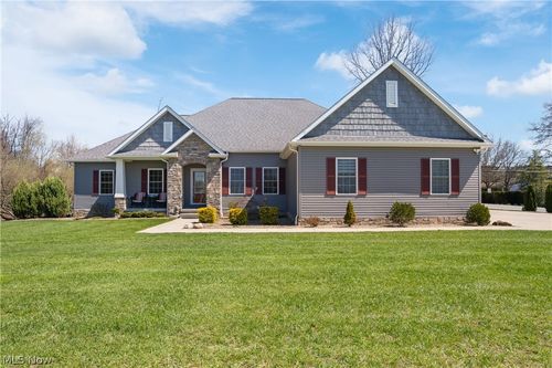 535 E Caston Rd, Uniontown, OH, 44685-9620 | Card Image