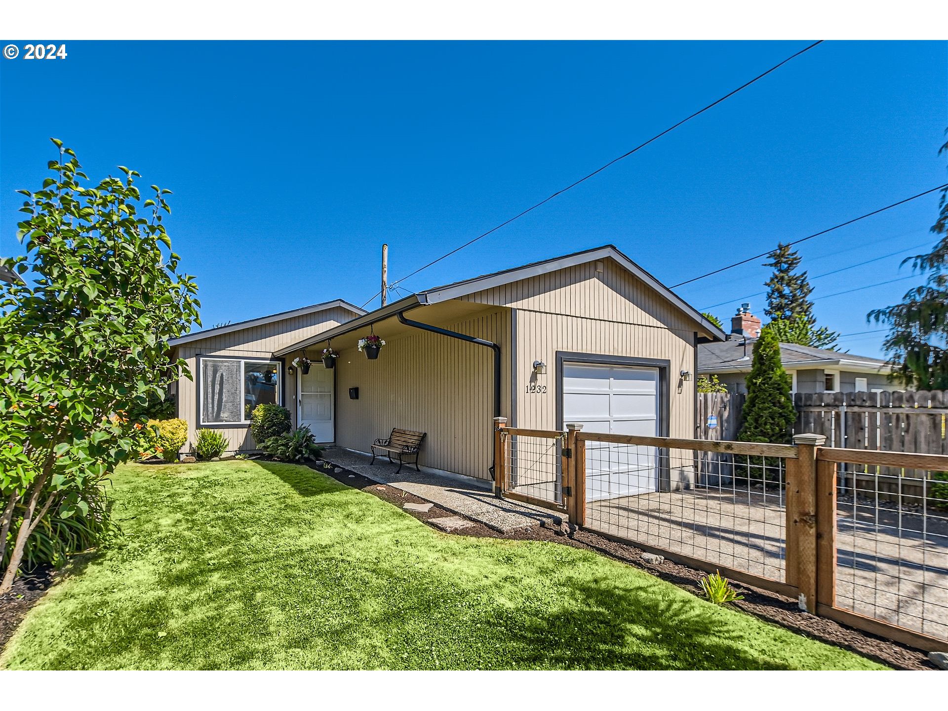 92nd Ave, Portland, OR 97216