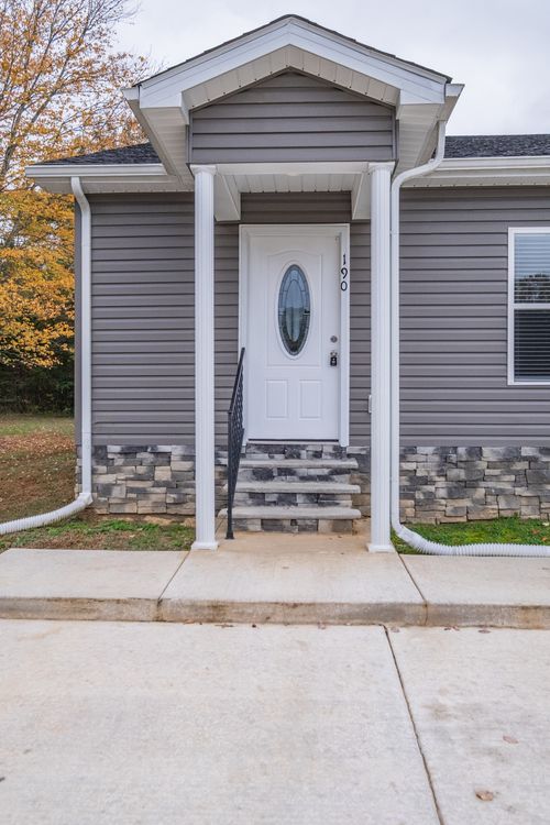 190 Himes Ln, Tullahoma, TN, 37388-6150 | Card Image