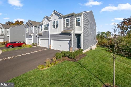 48 Fonthill Ct, Quakertown, PA, 18951-2539 | Card Image