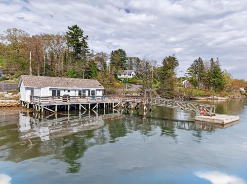 76 West St, Boothbay Harbor, ME, 04538-1852 | Card Image