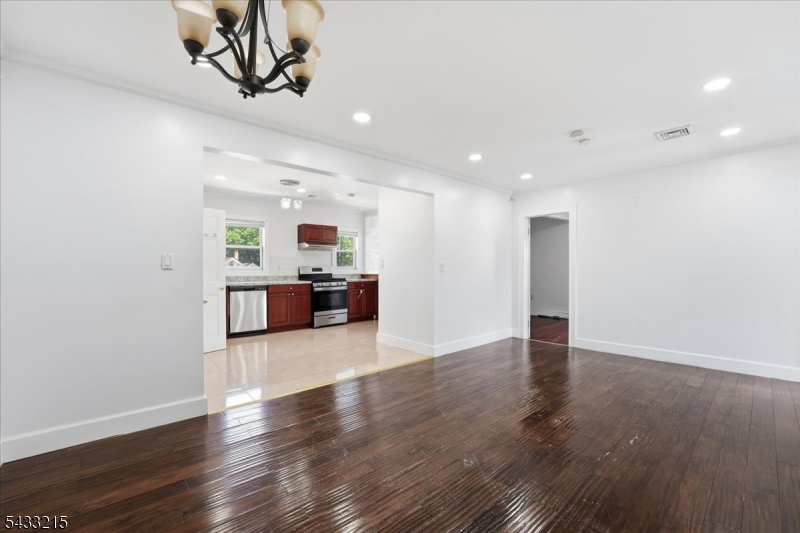 Residential Lease in Middlesex Boro 3