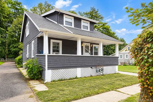 16 Fitchett St, Poughkeepsie, NY, 12601-2876 | Card Image
