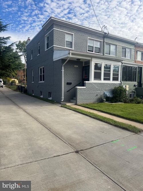 704 Buchanan St Ne, WASHINGTON, DC, 20017-2339 | Card Image