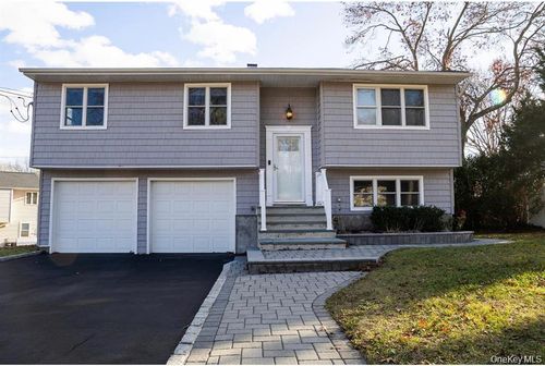 58 Hauppauge Rd, Hauppauge, NY, 11788-3505 | Card Image