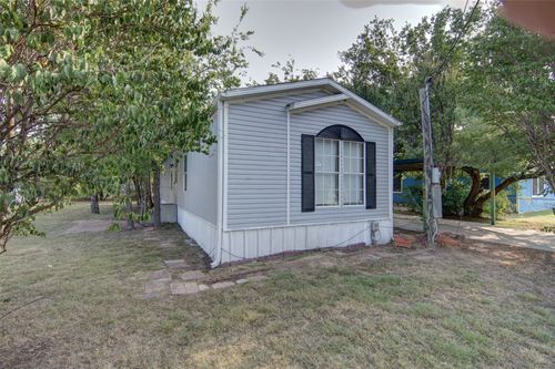 2307 Ne 2nd St, Mineral Wells, TX, 76067-4665 | Card Image