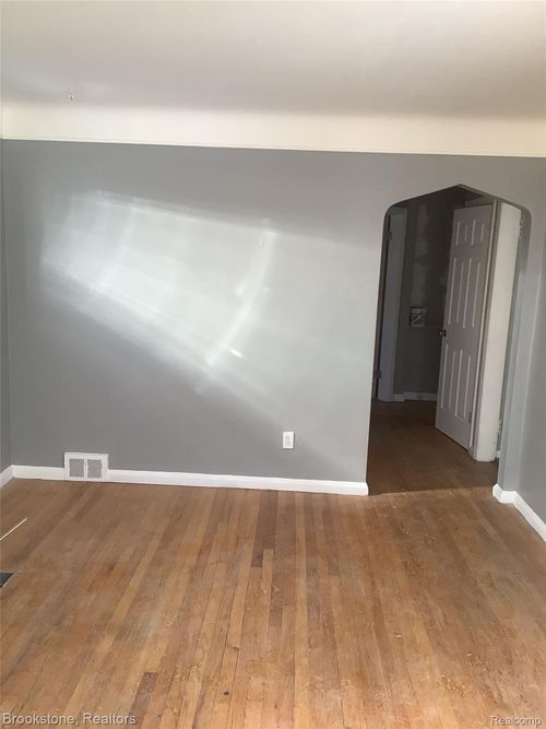 18659 Birwood St, Detroit, MI, 48221-1905 | Card Image