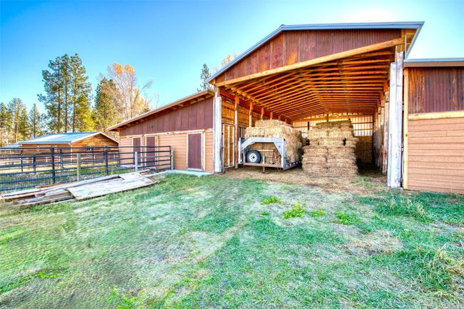 2291 Meridian Rd, House other with 5 bedrooms, 3 bathrooms and null parking in Victor MT | Image 68