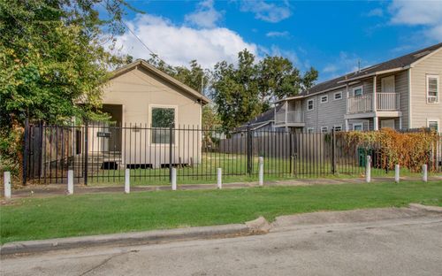 1416 Sydnor St, Houston, TX, 77020-8240 | Card Image