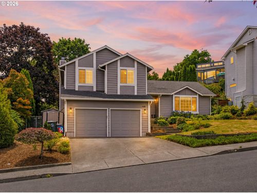 4128 Cloud Dr S, Salem, OR, 97302-2762 | Card Image