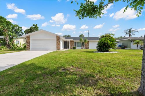 1720 Patlin Cir N, LARGO, FL, 33770-3010 | Card Image