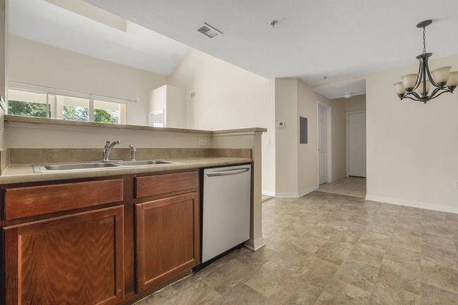 APT-536 - 2801 Chancellorsville Dr, Condo with 2 bedrooms, 2 bathrooms and null parking in TALLAHASSEE FL | Image 6
