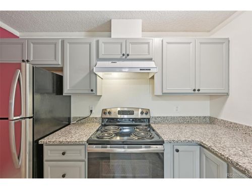 109s-2880 S Locust St, Denver, CO, 80222-7127 | Card Image