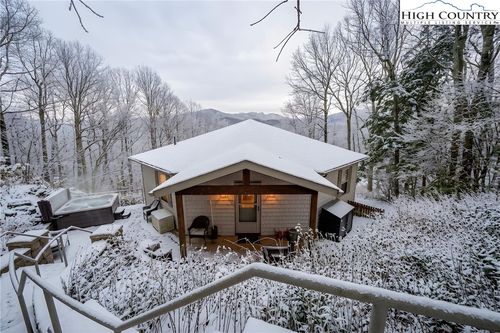 114 Deerwood Trl, Seven Devils, NC, 28604-6401 | Card Image