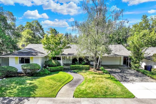 8182 Niessen Way, Fair Oaks, CA, 95628-2756 | Card Image