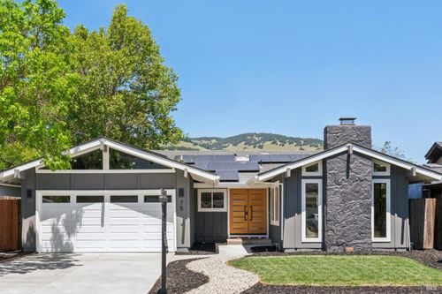 75 San Carlos Way, Novato, CA, 94945-1606 | Card Image