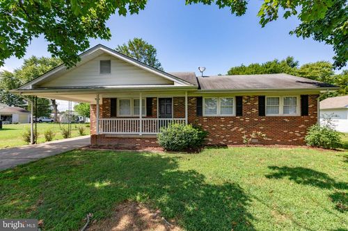 333 Santa Maria Ave, COLONIAL BEACH, VA, 22443-4751 | Card Image