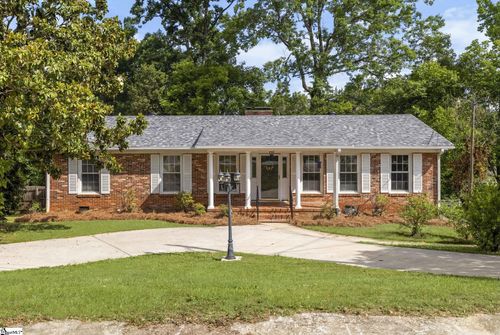 6 Chelsea Cir, Greenville, SC, 29605-4234 | Card Image