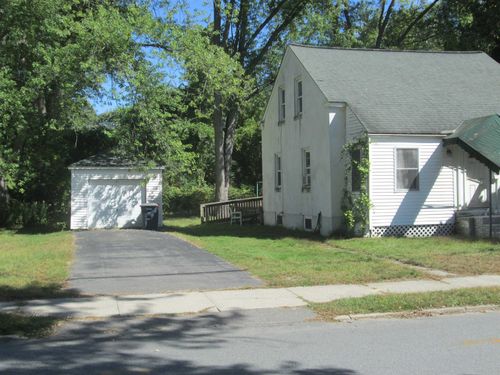 19 Atherton Ave, Nashua, NH, 03064-1902 | Card Image