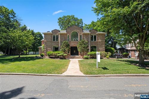 30 Creston Ave, Tenafly, NJ, 07670-2906 | Card Image